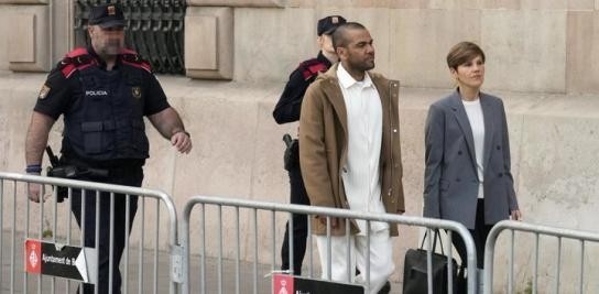 西媒：阿爾維斯要求對性侵受害者進行新的心理評估，被法院駁回