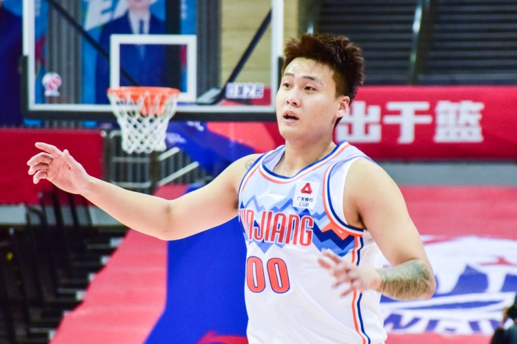 狀態(tài)回來了！趙睿18中7拿到22分5板4助1斷 正負值+15
