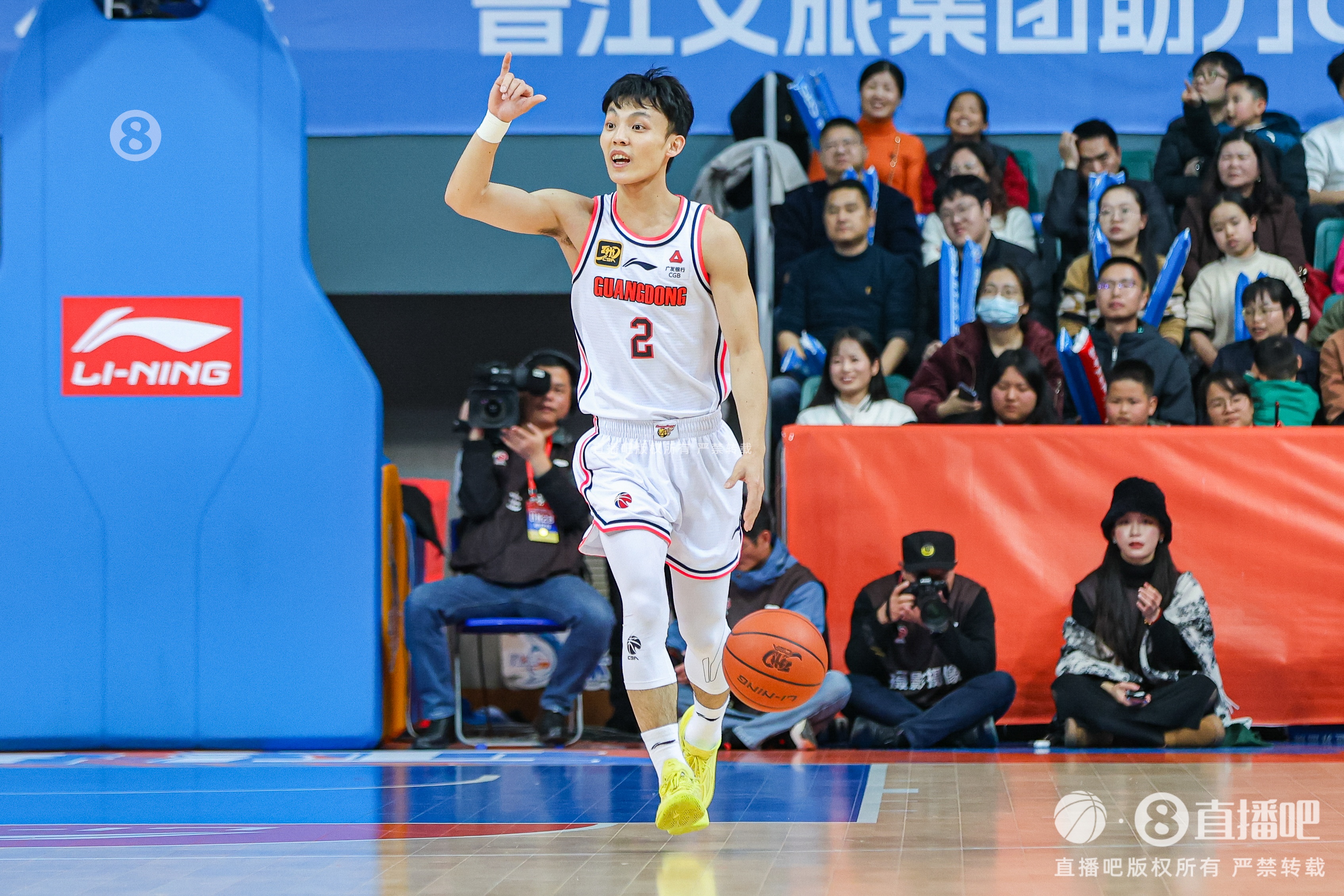 難得打這么短時間！徐杰32分鐘11中6拿到17分3板7助 正負值+36
